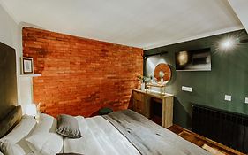 Luxury Duplex Studios - City Center